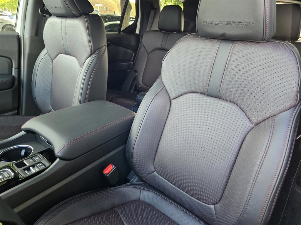 New 2025 Honda Pilot Black Edition image 19