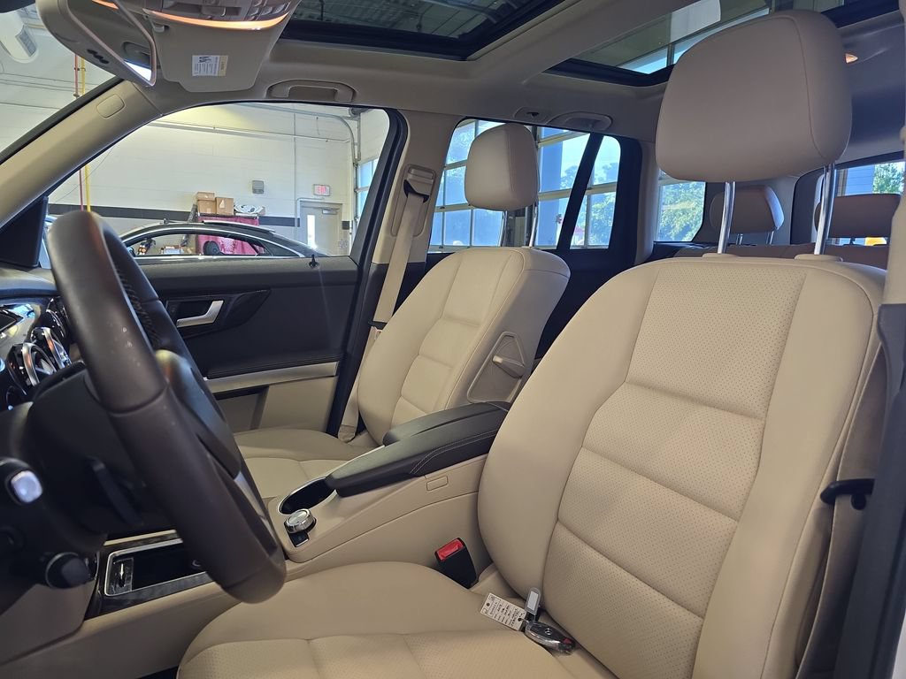 Used 2015 Mercedes-Benz GLK 350 4MATIC image 16
