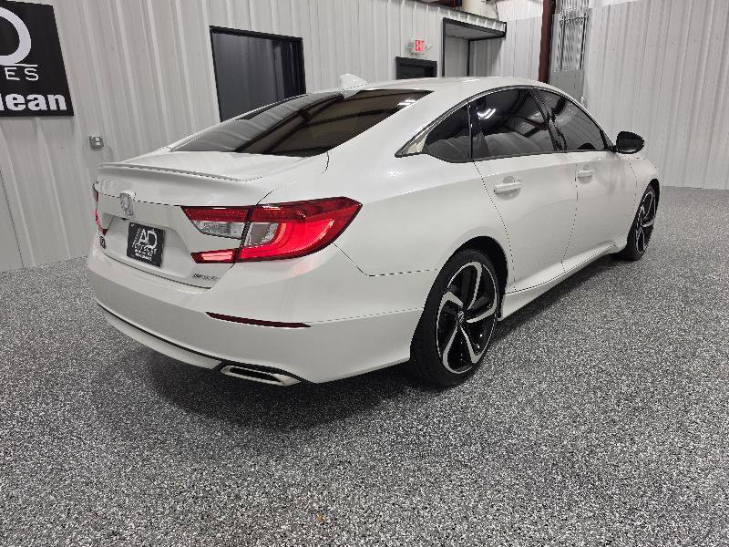 Used 2018 Honda Accord Sport image 9