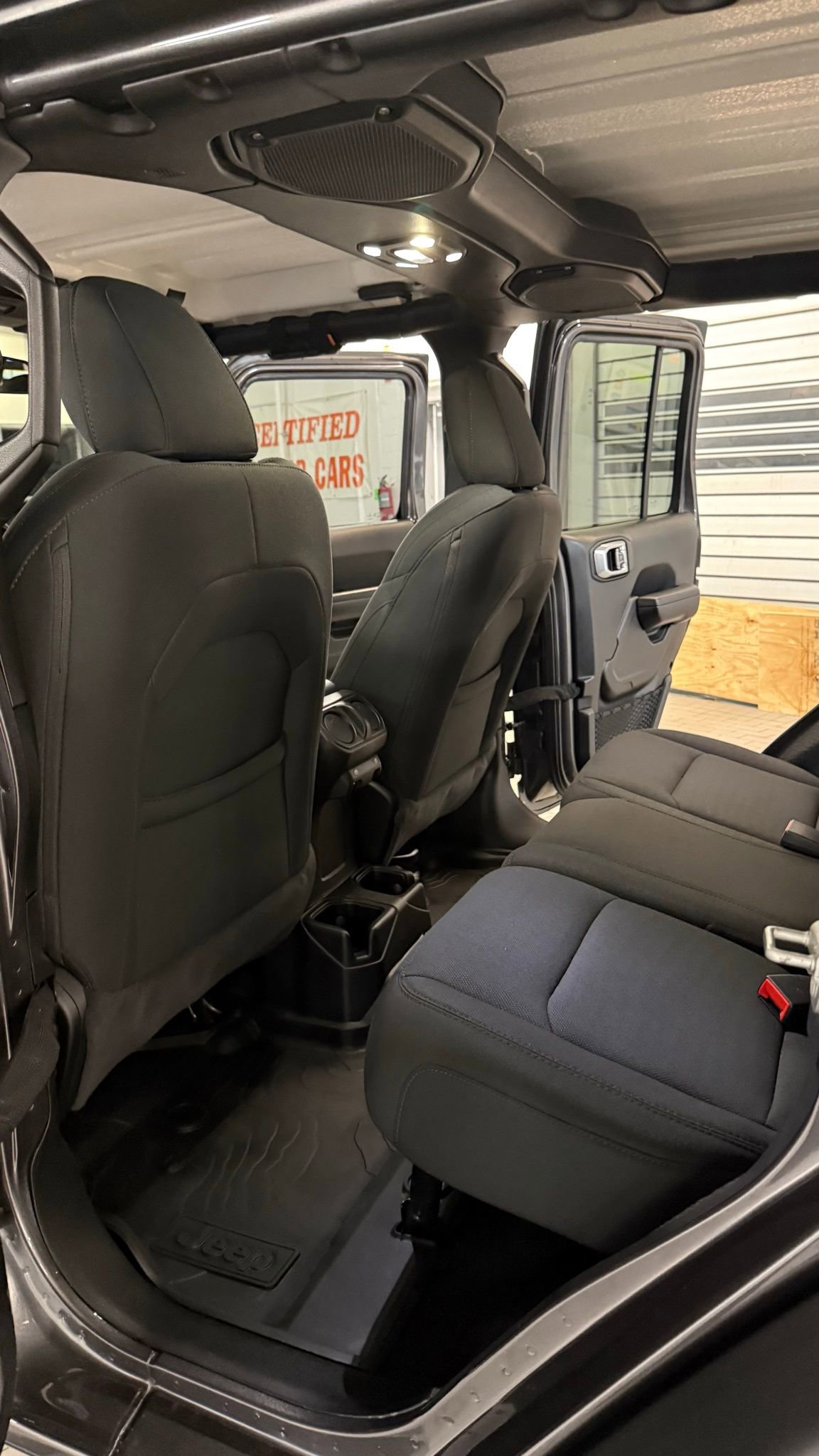 Used 2021 Jeep Wrangler Unlimited Sport image 40