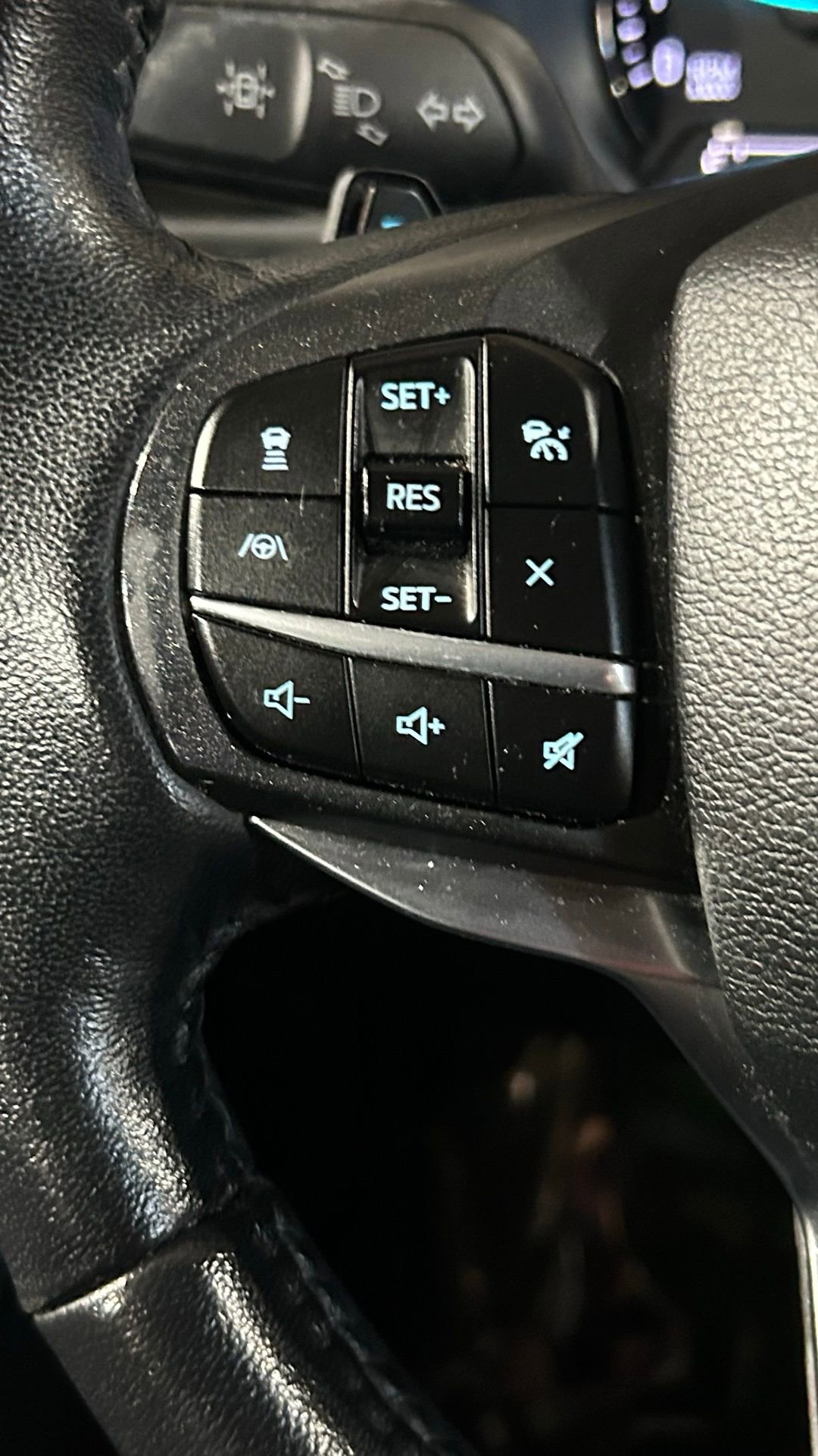 Used 2020 Ford Explorer Limited AWD/4WD image 91