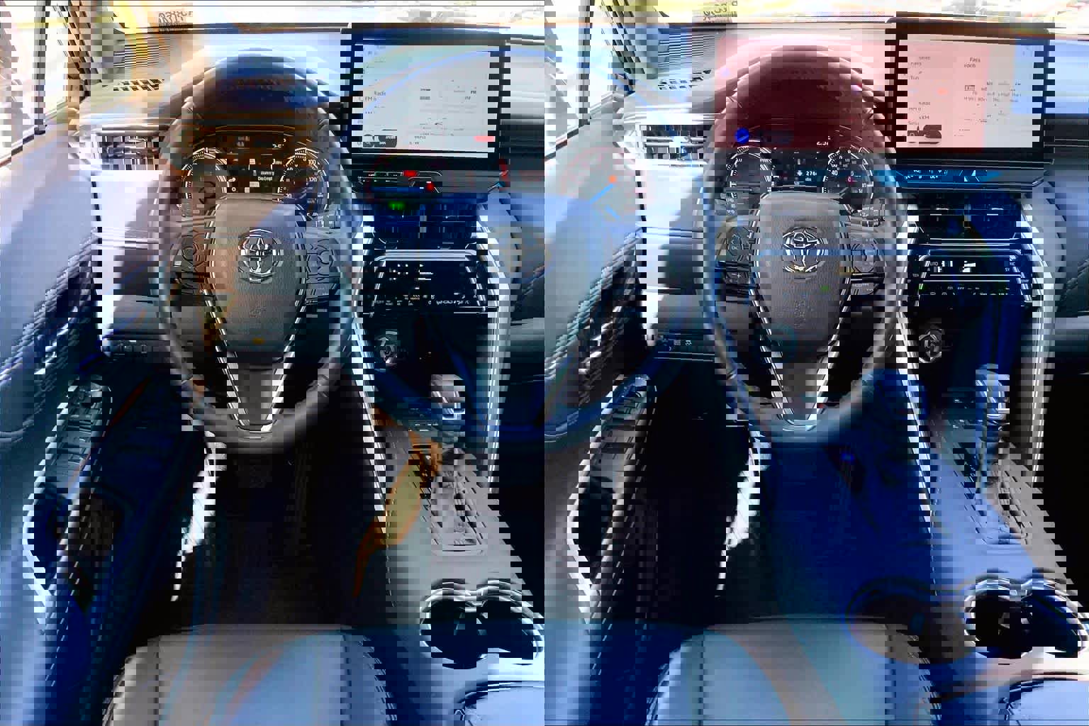 Used 2024 Toyota Venza Nightshade image 6