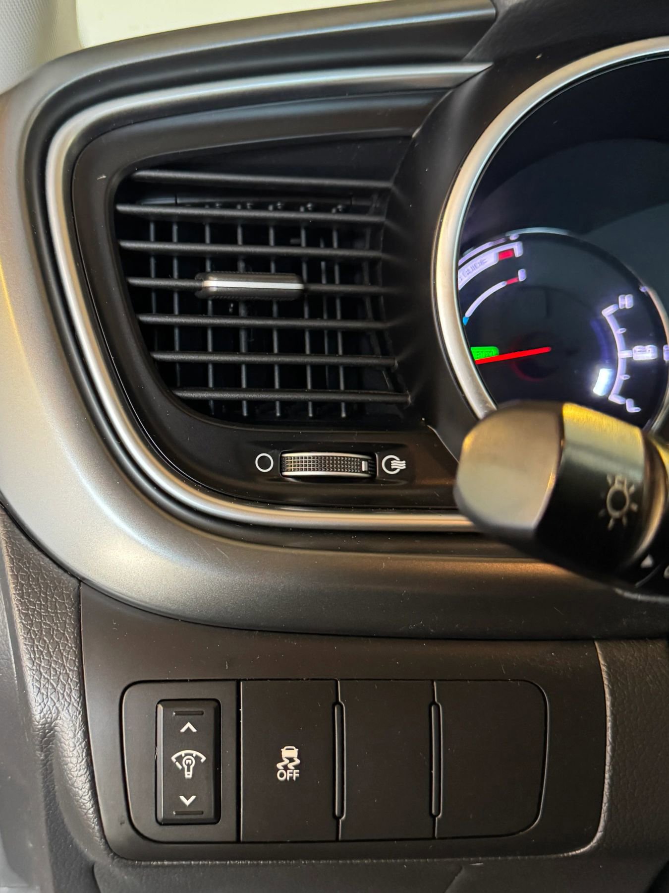 Used 2015 Kia Optima LX w/ Hybrid Convenience Package image 16