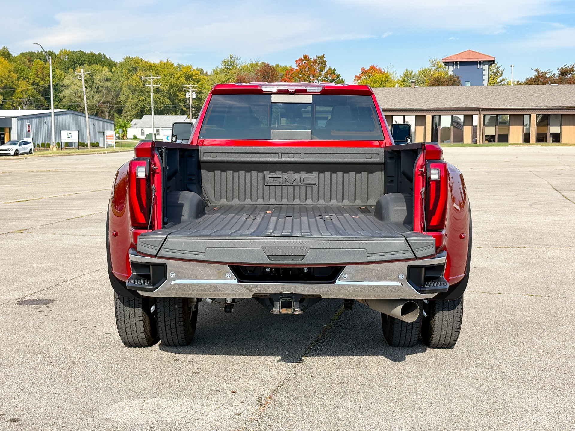 Used 2024 GMC Sierra 3500 SLT AWD/4WD image 33