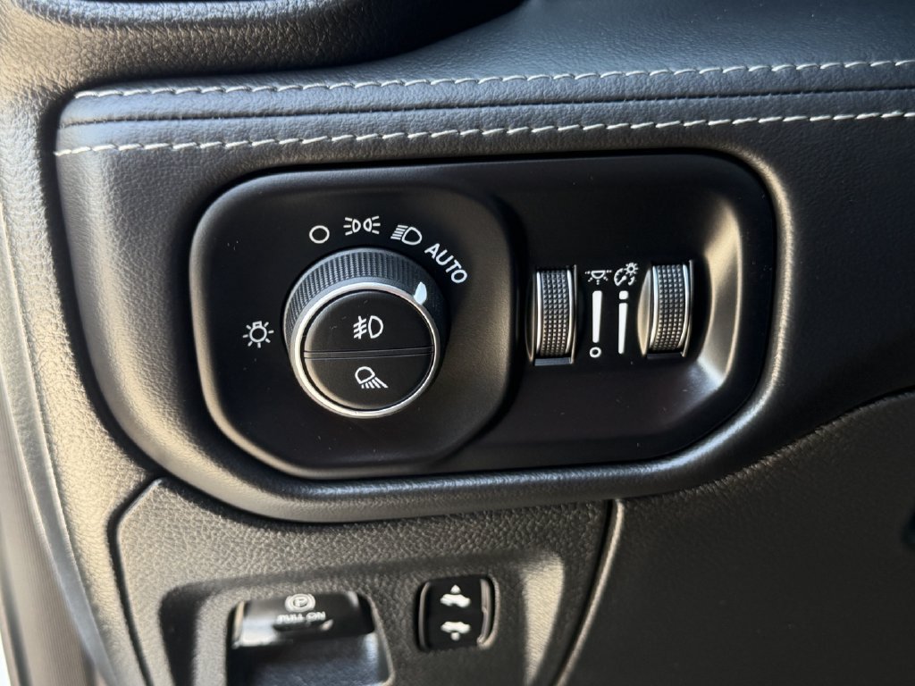 Used 2023 RAM 1500 Limited AWD/4WD image 27