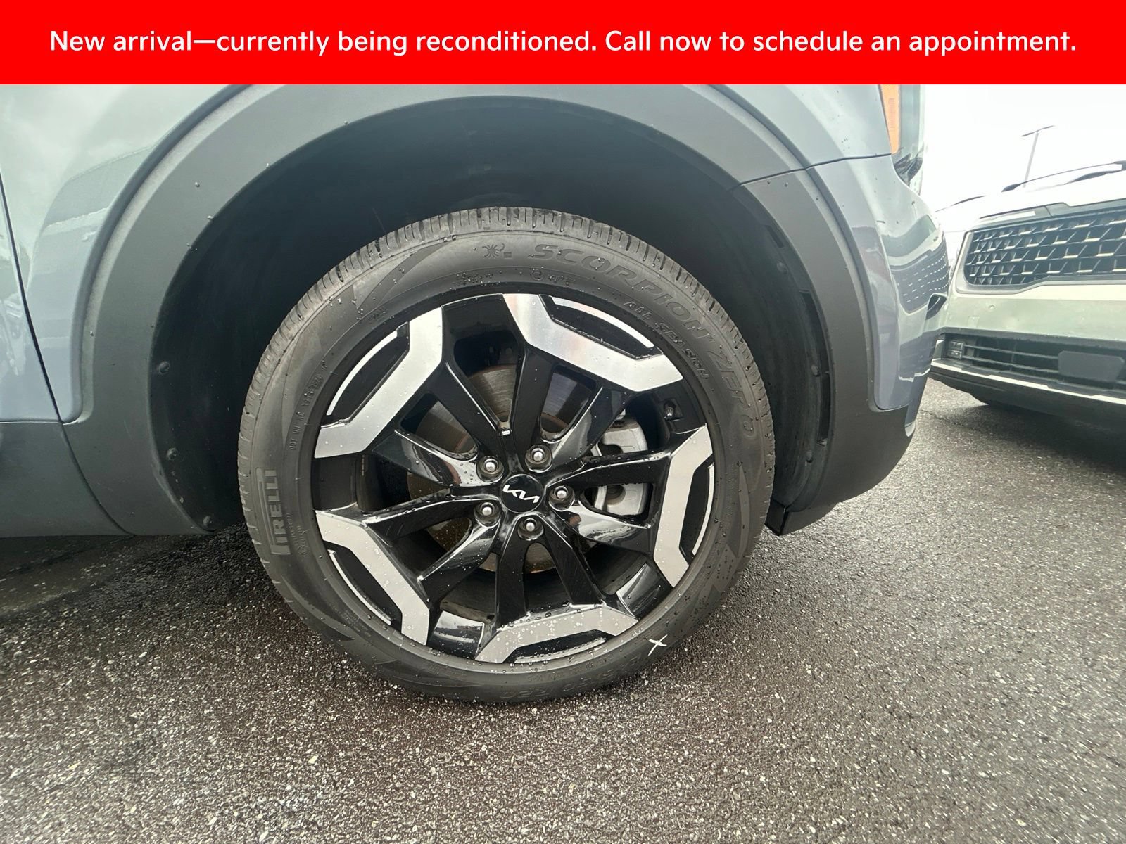 Certified 2025 Kia Telluride EX w/ EX Captain's Chair Package AWD/4WD image 4