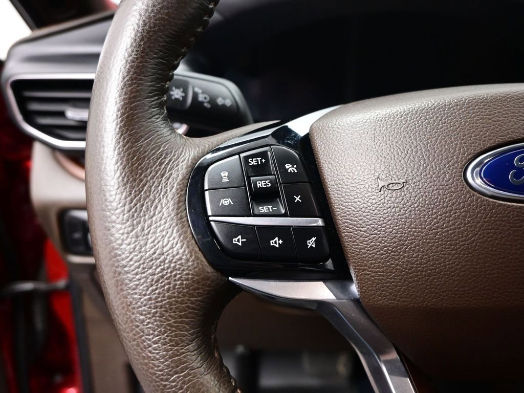 Used 2024 Ford Explorer King Ranch w/ Technology Package AWD/4WD image 13