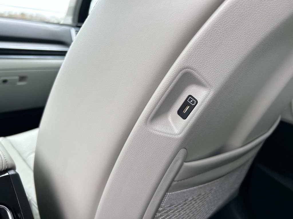 Certified 2025 Kia Sorento SX FWD image 17
