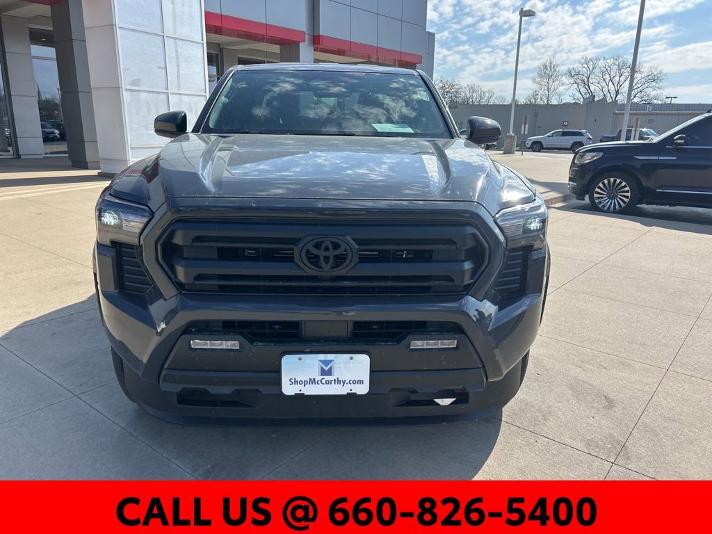 Used 2025 Toyota Tacoma SR5 image 3