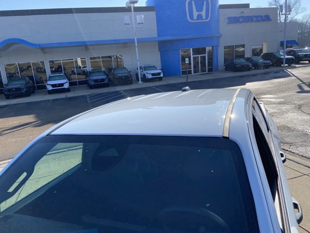 Used 2024 Chevrolet Colorado W/T image 27