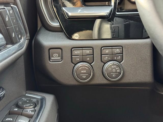 Used 2025 Chevrolet Silverado 1500 High Country w/ Z71 Off-Road Package image 37