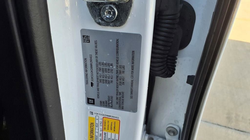 Used 2021 GMC Yukon XL SLT image 32