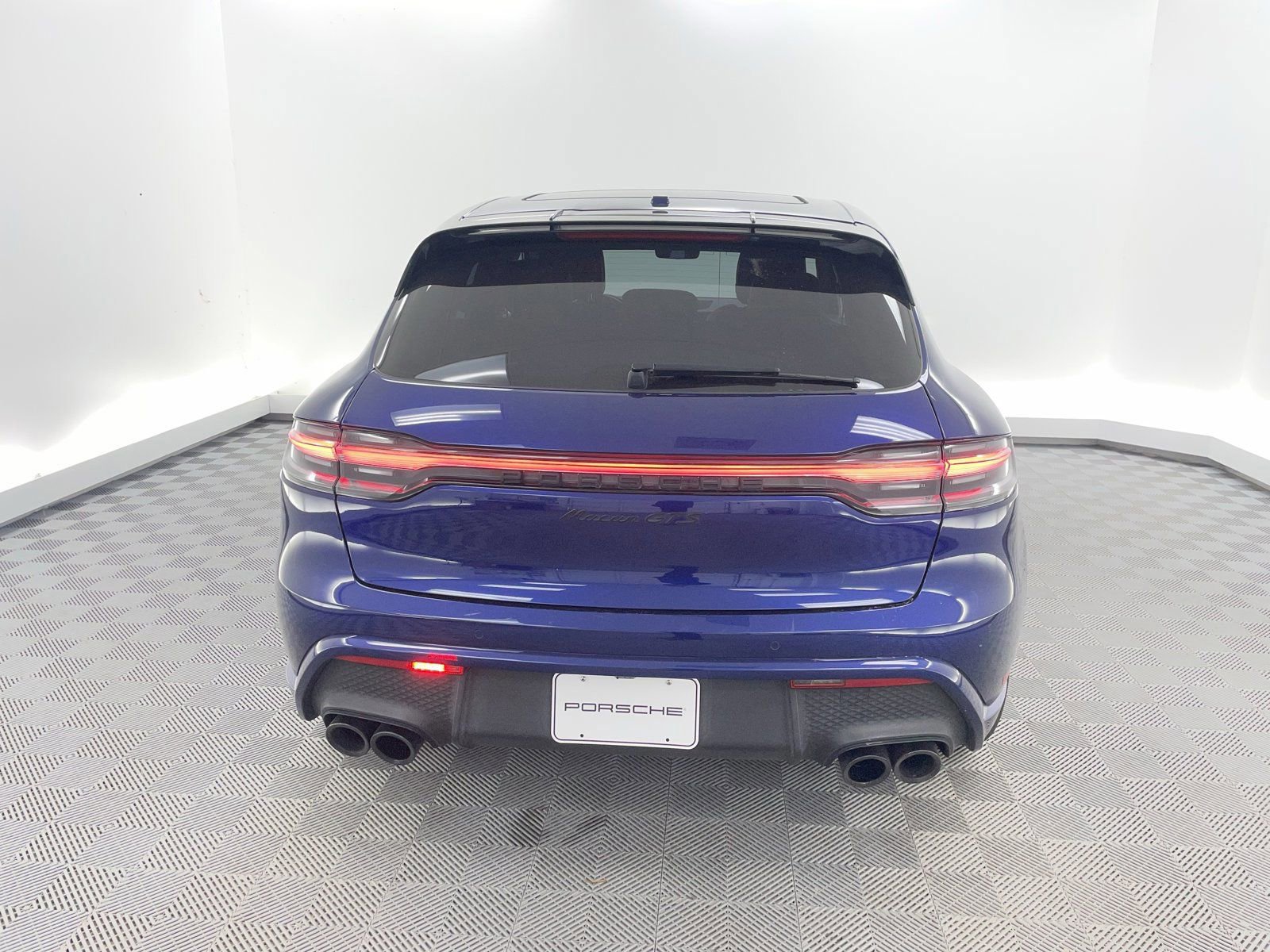Certified 2023 Porsche Macan GTS image 10