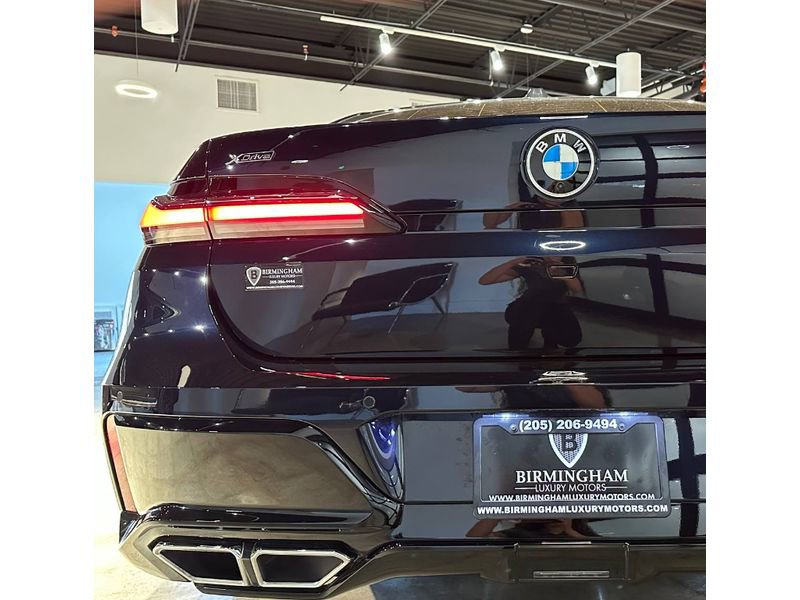 Used 2024 BMW 760i xDrive w/ Premium Package 2 image 17