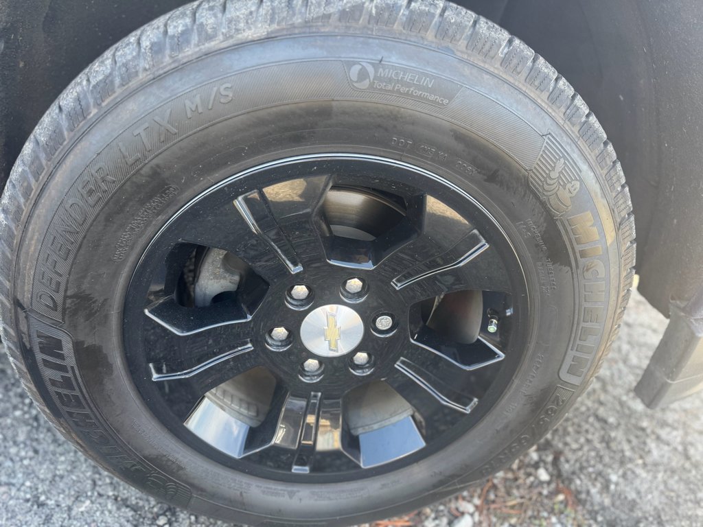 Used 2018 Chevrolet Silverado 1500 LT w/ All Star Edition image 4