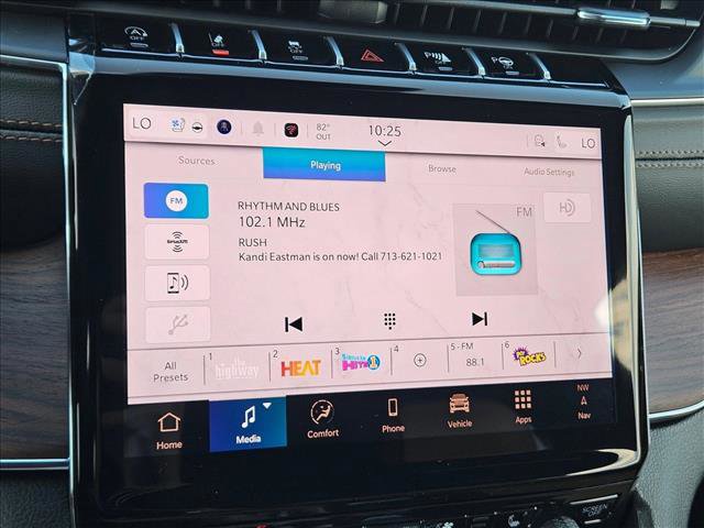 New 2025 Jeep Grand Cherokee Summit image 12