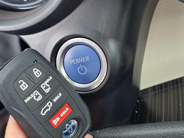 Used 2023 Toyota Sienna Platinum FWD image 20