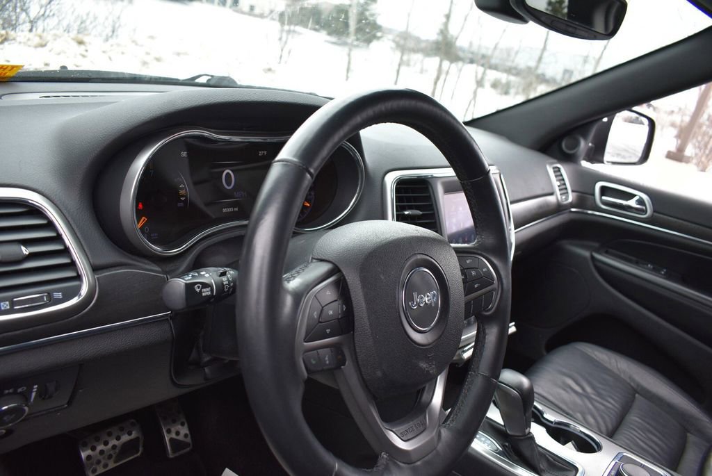 Used 2018 Jeep Grand Cherokee Limited w/ Mopar Chrome Edition Group image 12