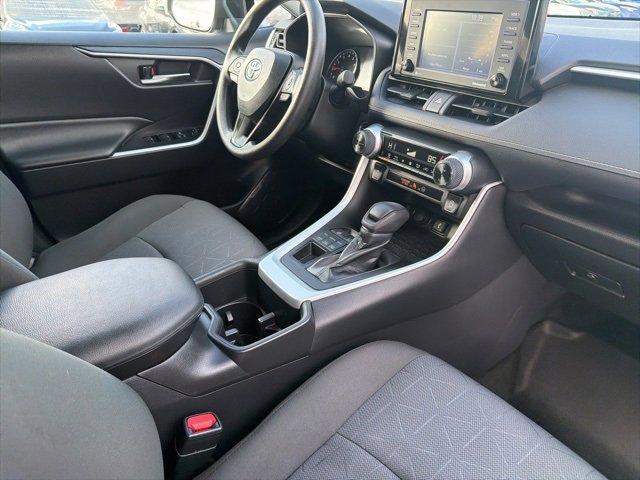 Used 2022 Toyota RAV4 XLE image 18