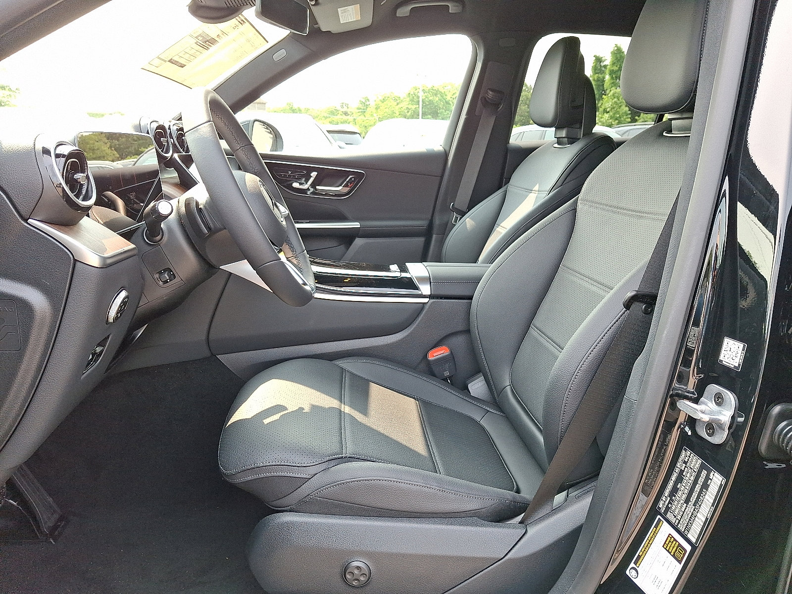 Certified 2025 Mercedes-Benz GLC 300 4MATIC image 13