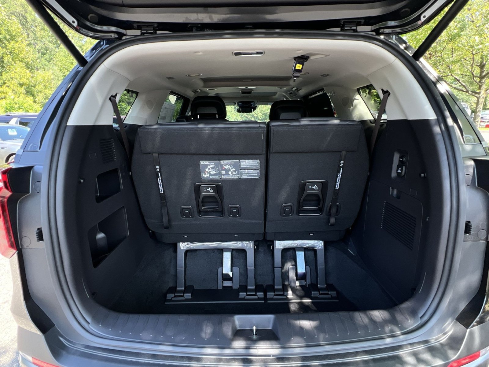 New 2027 Kia Carnival SX Prestige FWD image 32