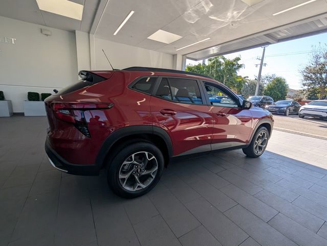 Certified 2024 Chevrolet Trax LT image 12