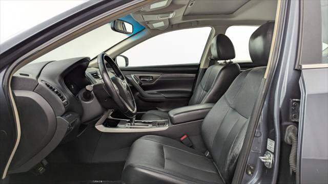 Used 2013 Nissan Altima 2.5 SL w/ Technology Pkg FWD image 13