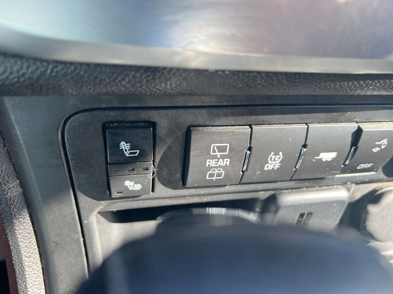 Used 2015 GMC Acadia SLE image 24