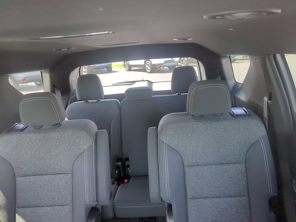 Certified 2025 Chevrolet Traverse LT w/ Driver Confidence Package AWD/4WD image 24