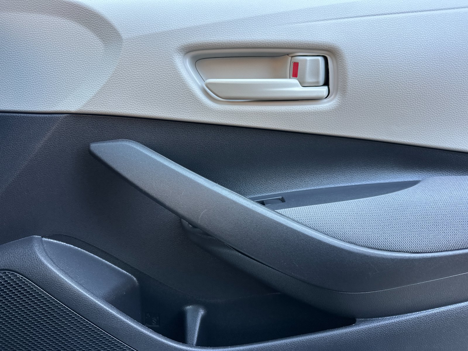Used 2023 Toyota Corolla LE FWD image 19