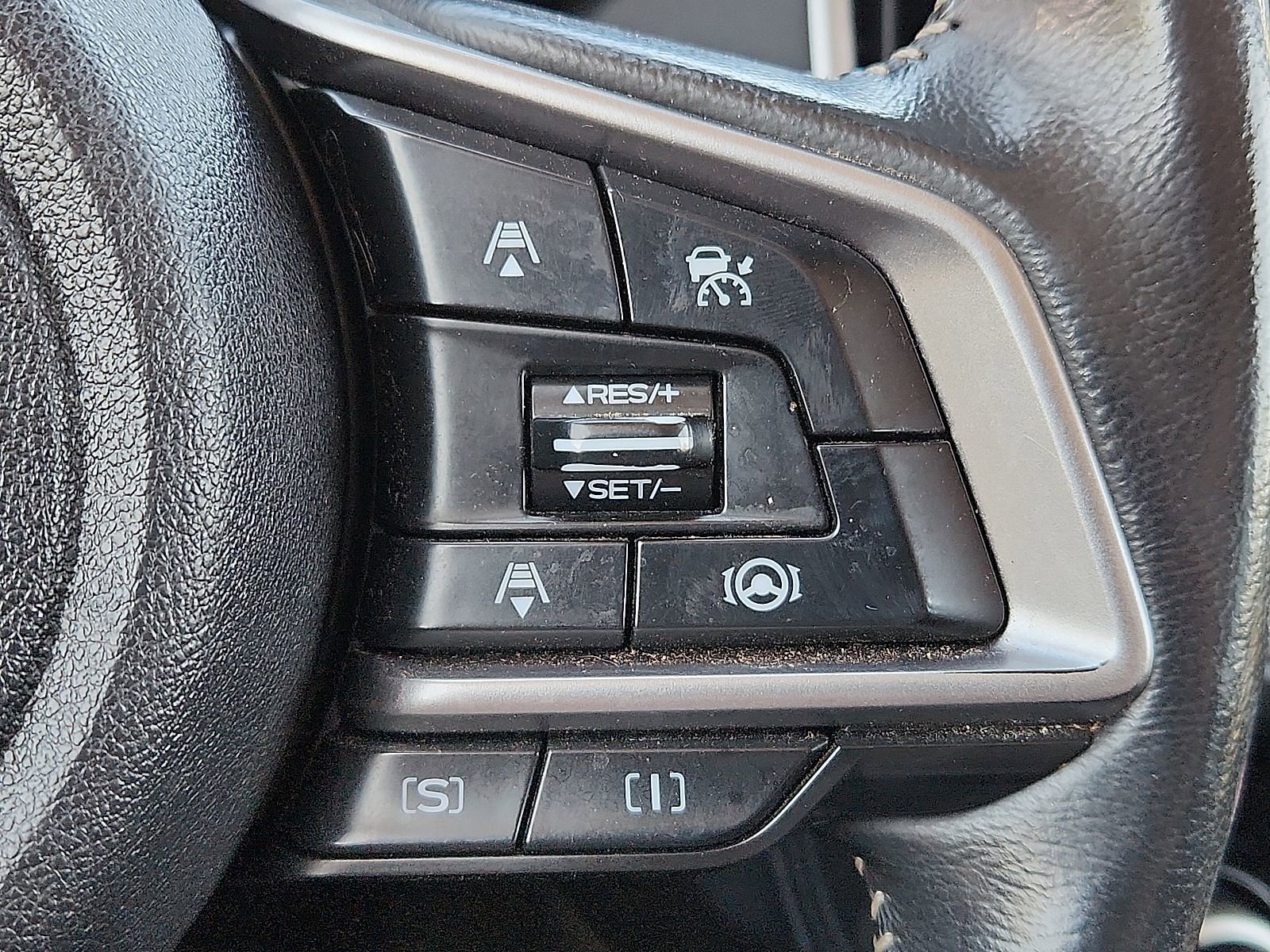Used 2023 Subaru Forester Premium AWD/4WD image 17