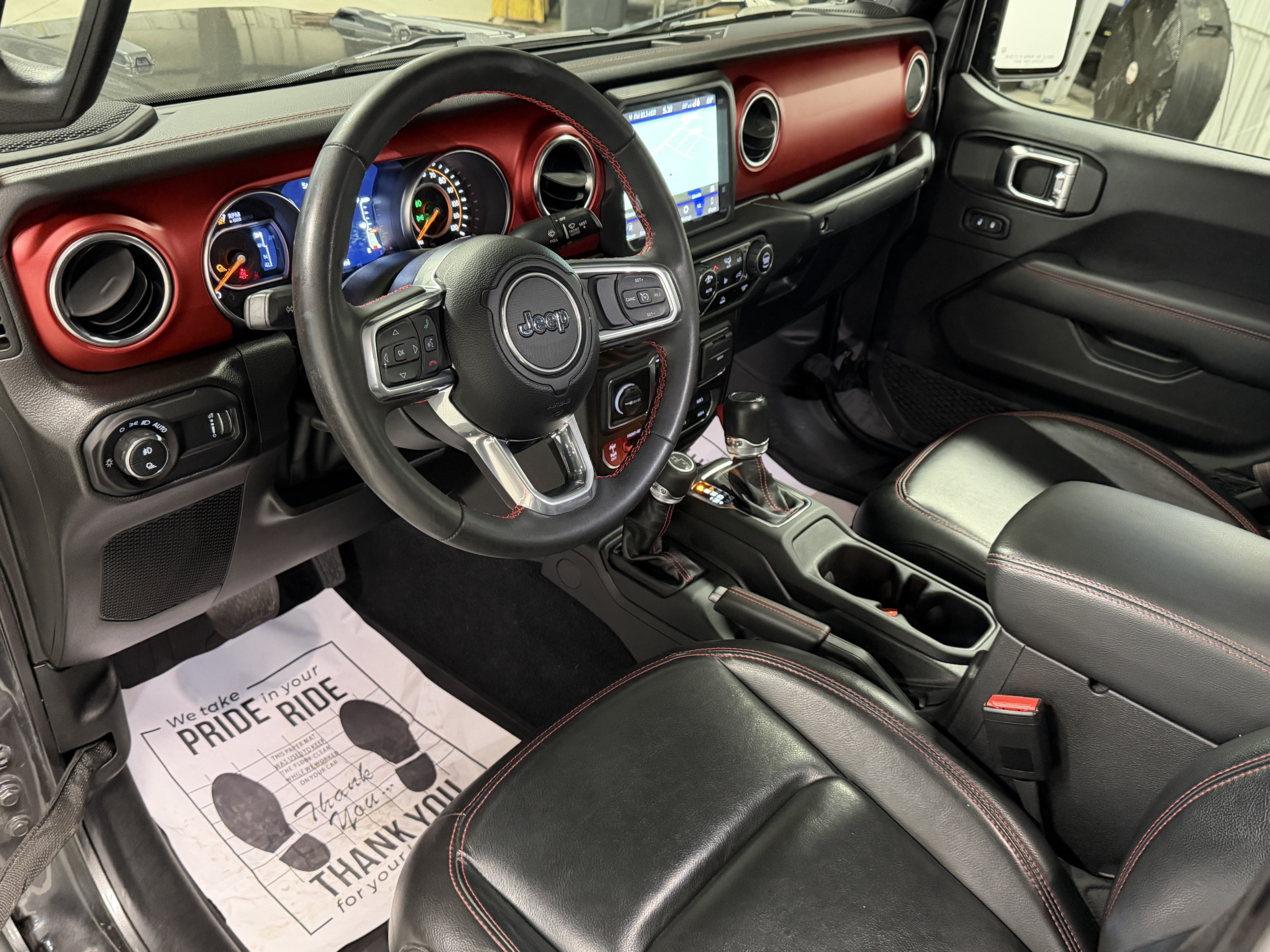 Used 2023 Jeep Gladiator Rubicon w/ Cold Weather Group AWD/4WD image 4