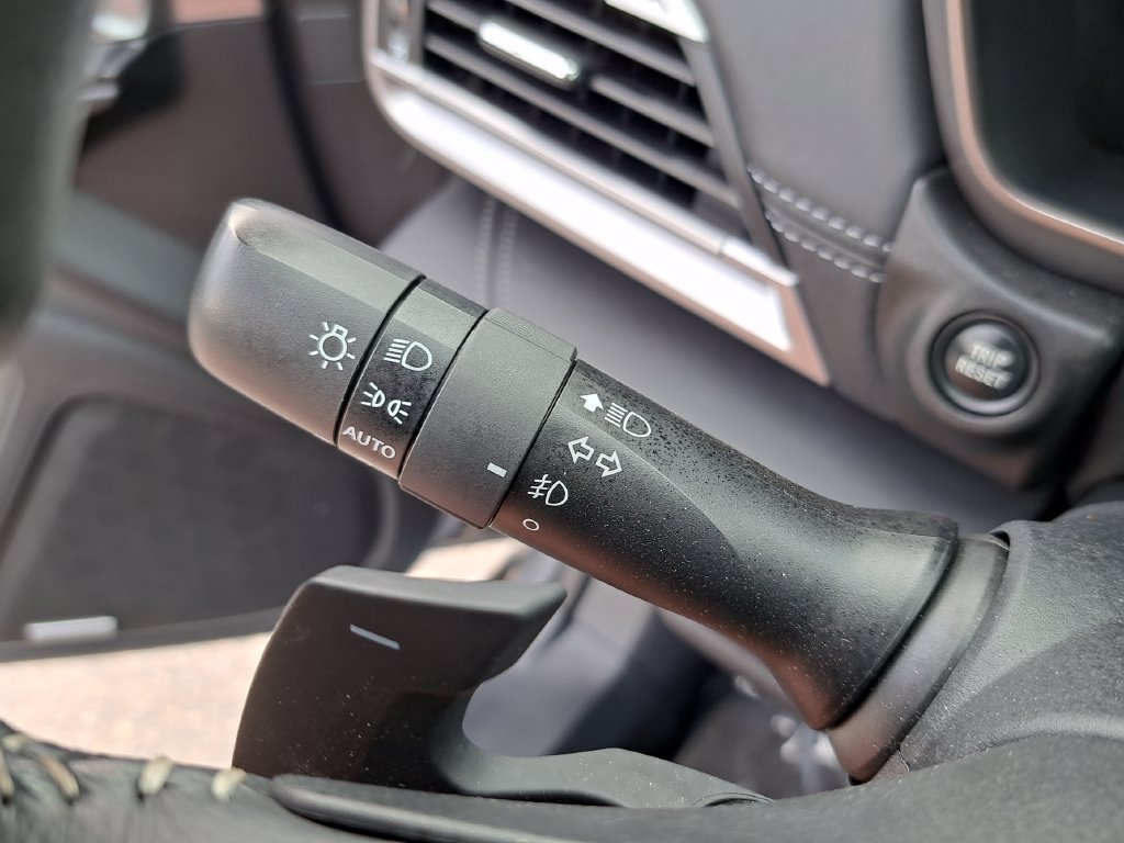 Used 2025 Subaru Outback Limited AWD/4WD image 12