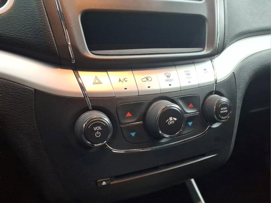 Used 2012 Dodge Journey SXT w/ Flexible Seating Group AWD/4WD image 12