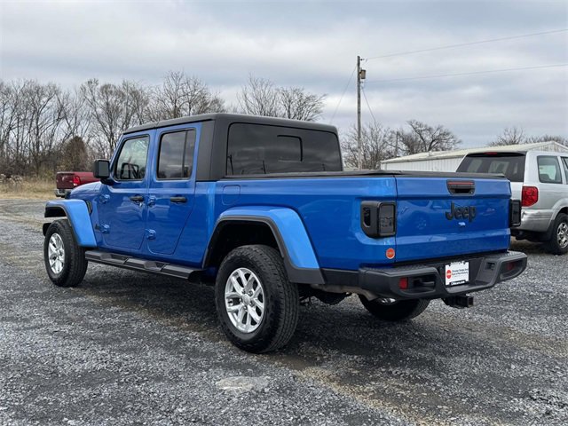 Used 2023 Jeep Gladiator Sport image 23