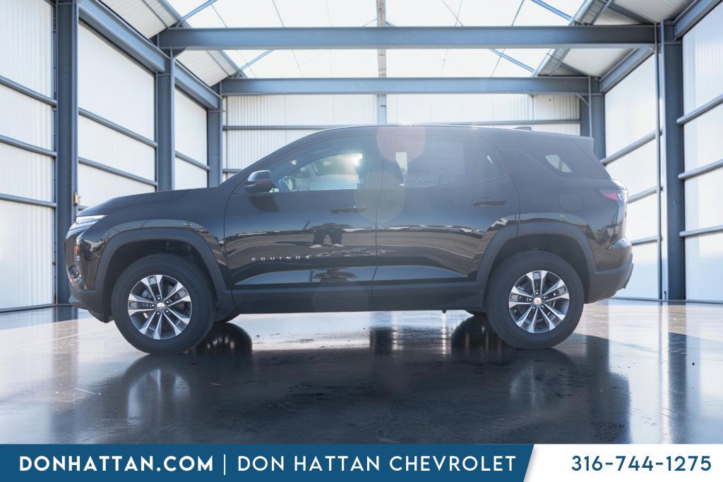 New 2027 Chevrolet Equinox LT w/ Convenience Package II FWD image 2