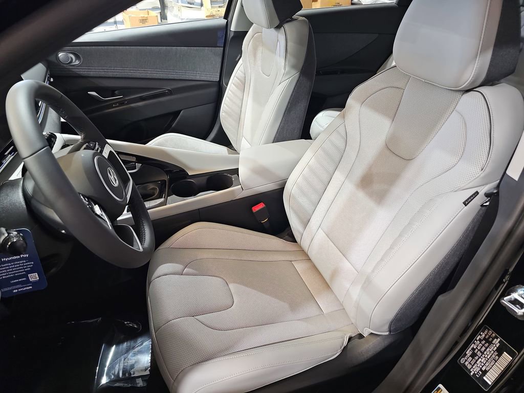 New 2026 Hyundai Elantra Limited image 16