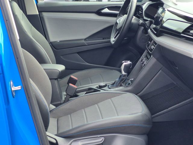 Used 2024 Volkswagen Taos SE image 22