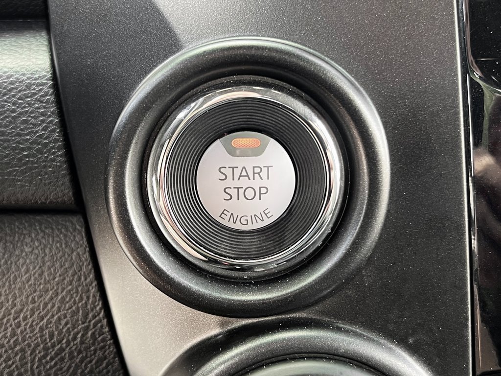 Used 2022 Nissan Titan PRO-4X w/ Pro-4x Convenience Package image 7