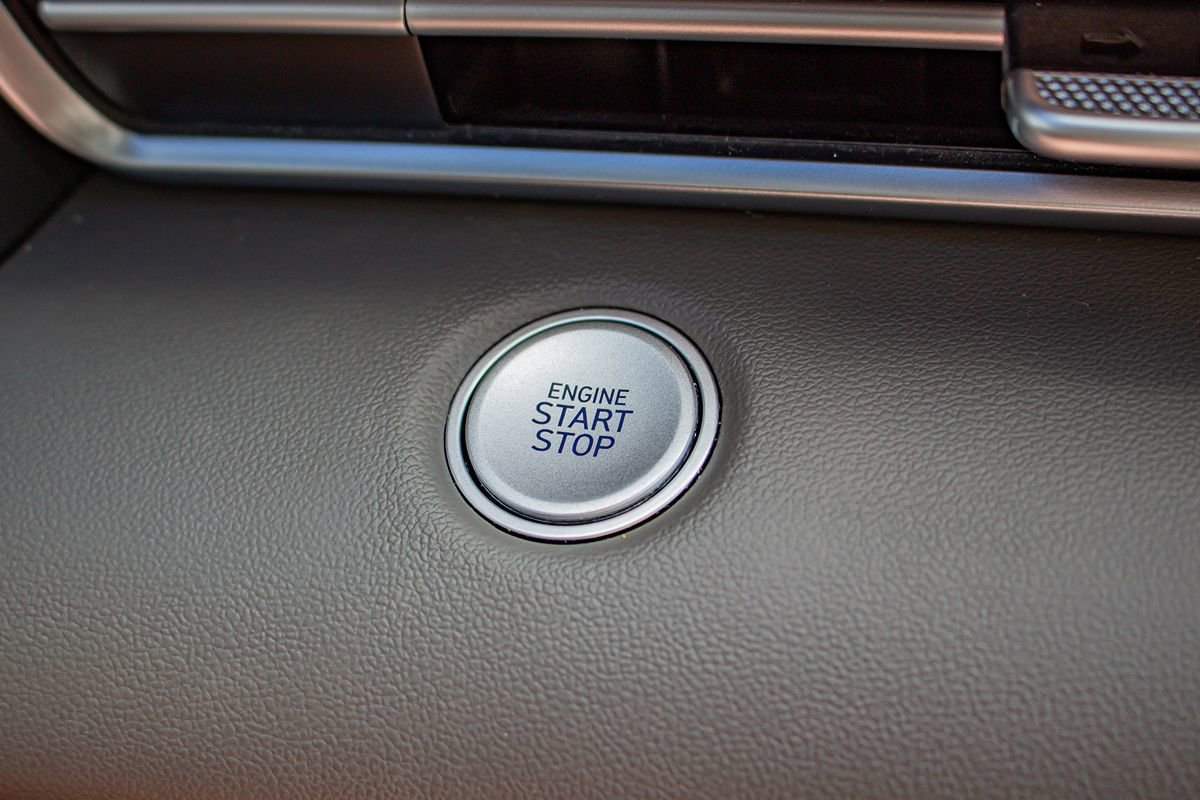 Used 2022 Hyundai Elantra SEL w/ Convenience Package FWD image 24