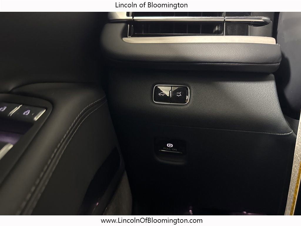 New 2025 Lincoln Navigator L Reserve w/ Jet Appearance Package image 37