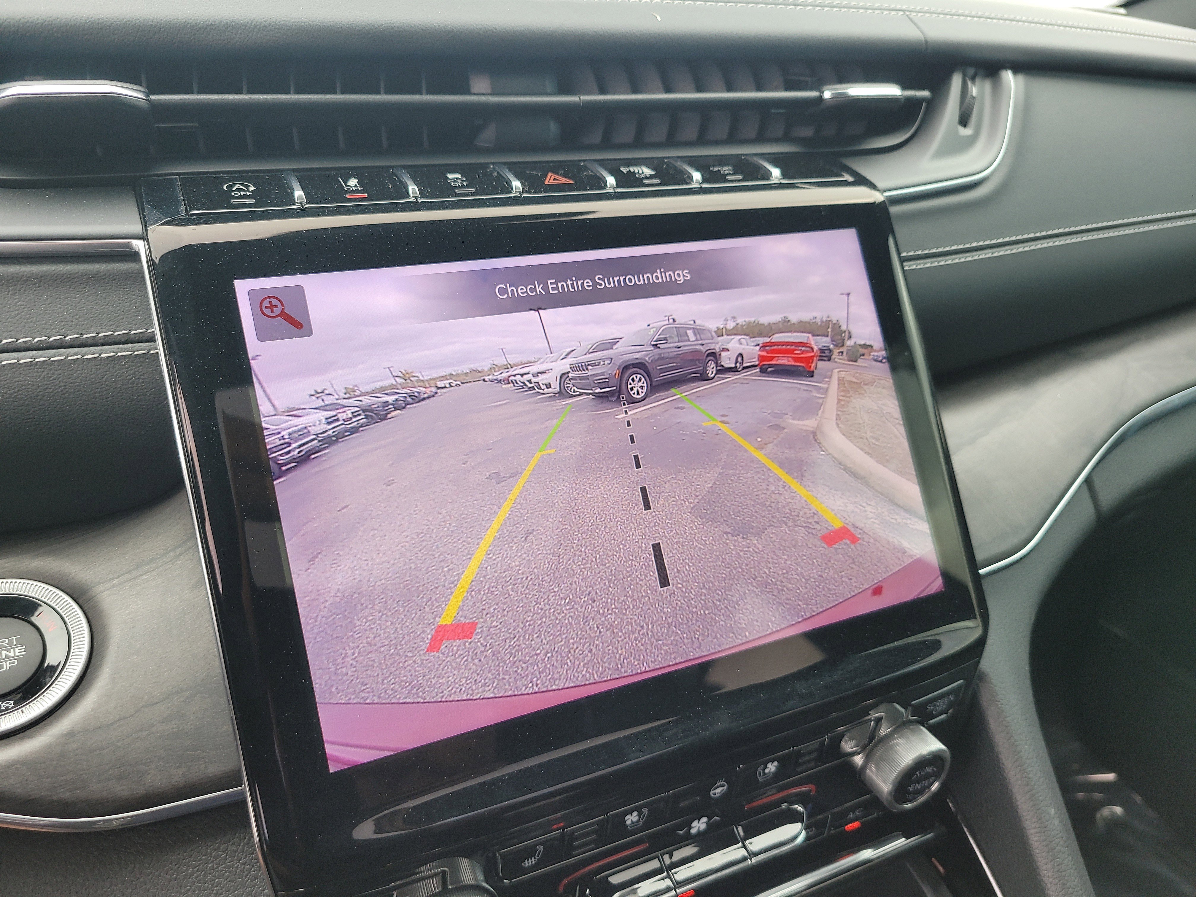 Used 2023 Jeep Grand Cherokee Overland w/ Luxury Tech Group IV image 24