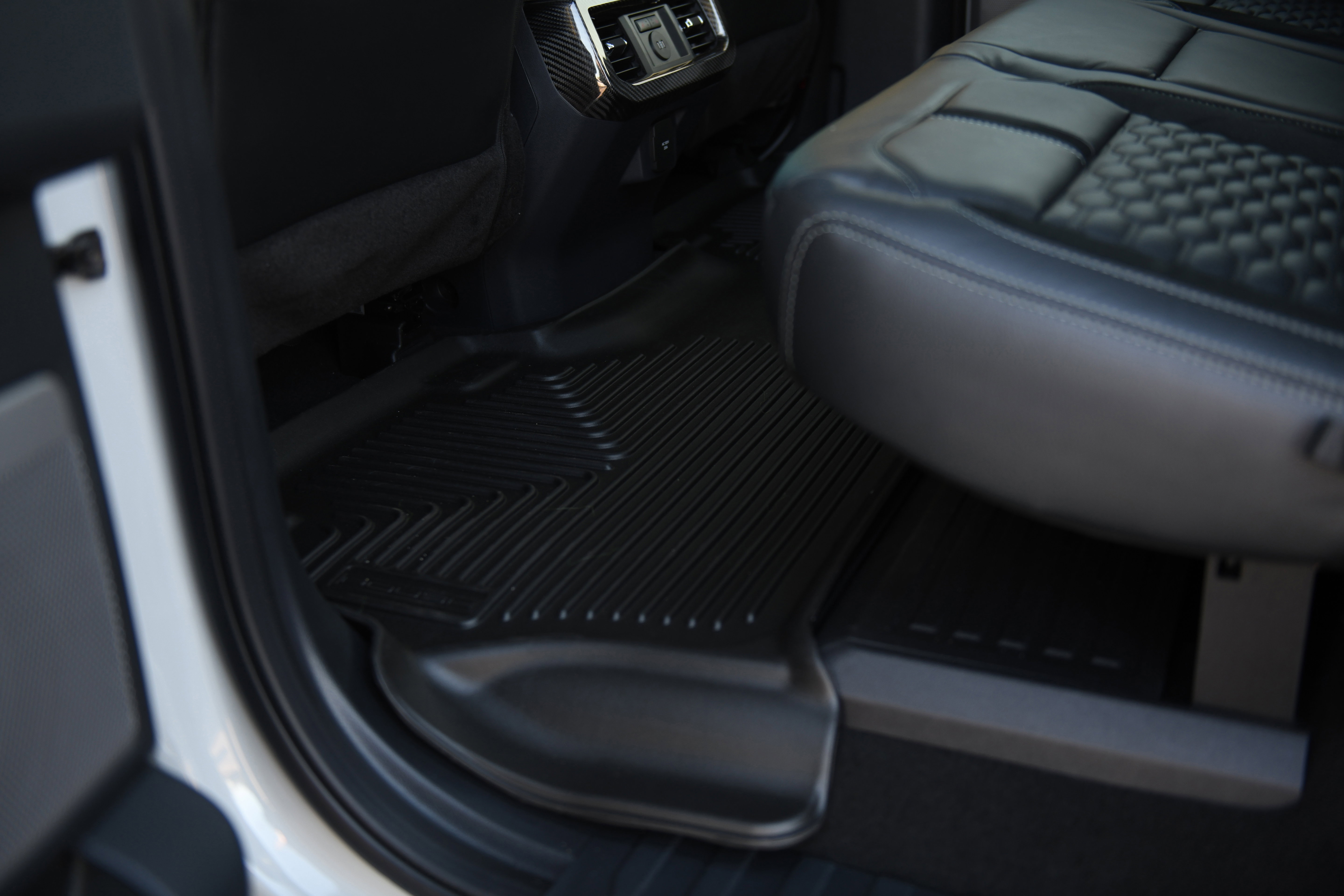 New 2026 Ford F250 Lariat w/ Black Appearance Package image 25