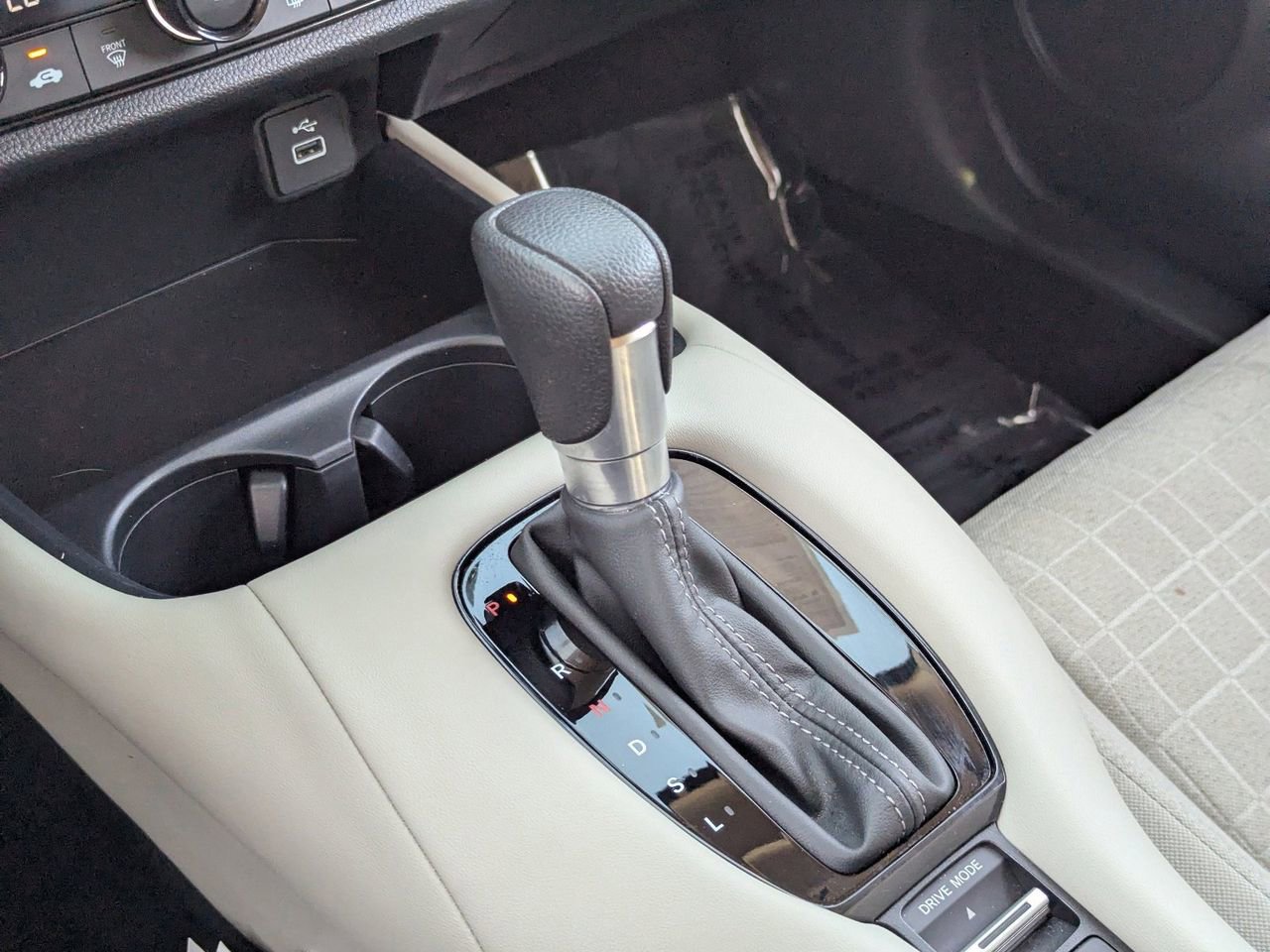 Used 2023 Honda HR-V LX image 27