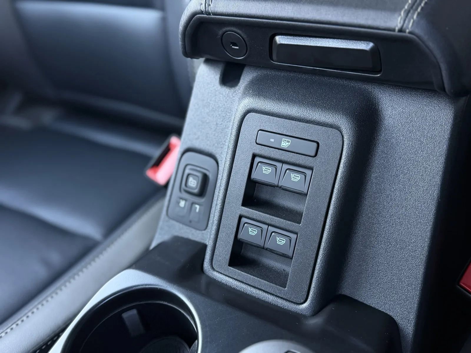 Used 2025 Ford Bronco Outer Banks w/ Sasquatch Package image 39