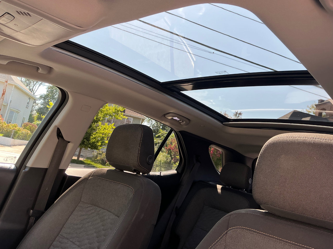 Used 2019 Chevrolet Equinox LT w/ Sun & Navigation Package image 26