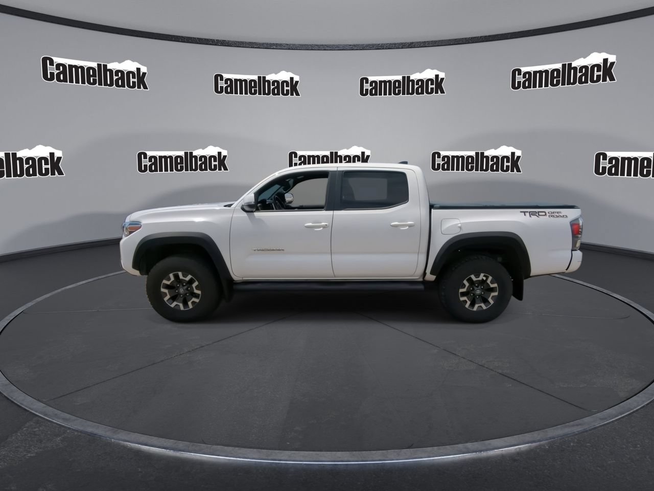 Used 2021 Toyota Tacoma TRD Off-Road w/ Technology Package RWD image 4