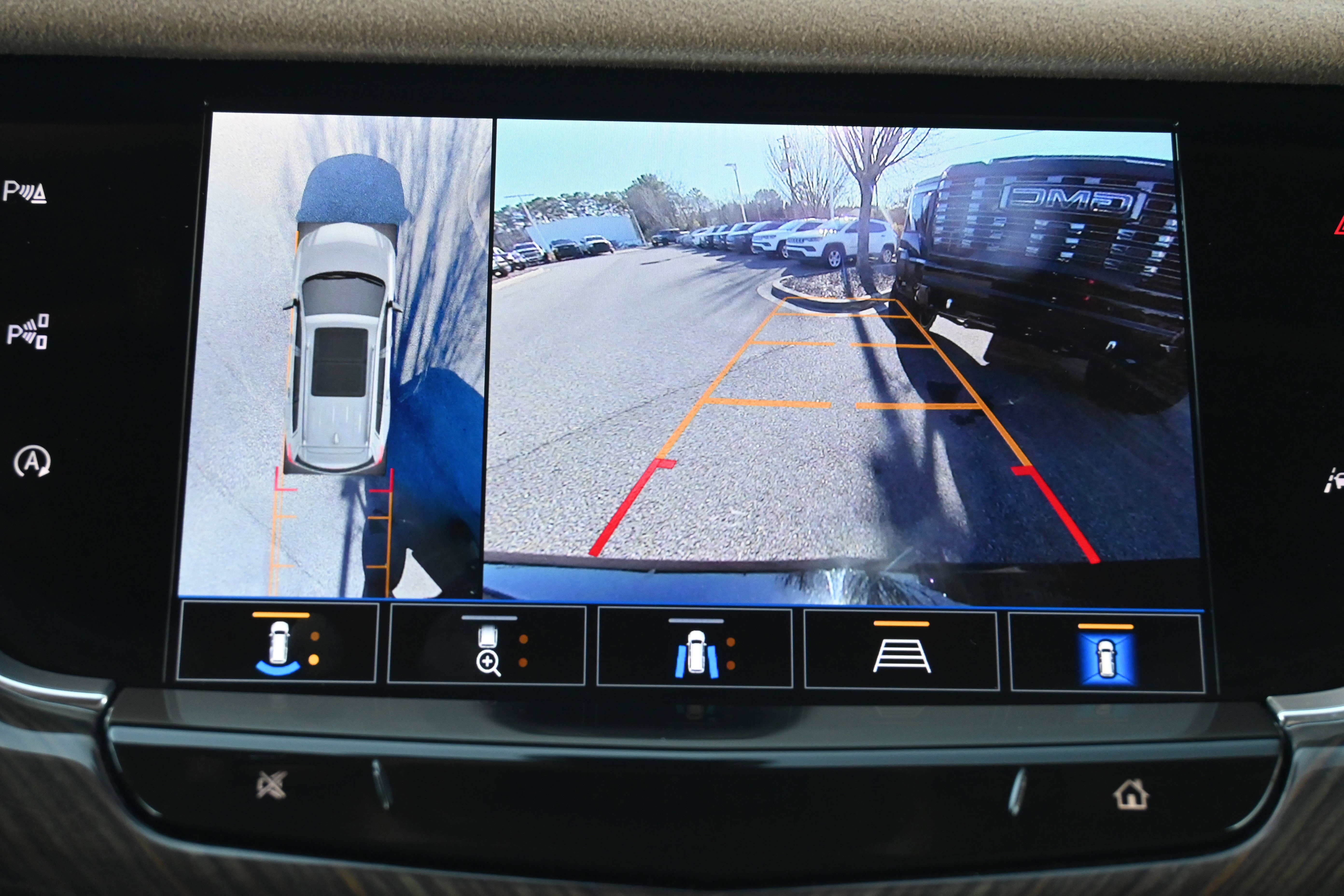 Used 2024 Cadillac XT6 Sport w/ LPO, Onyx Lite Package image 26