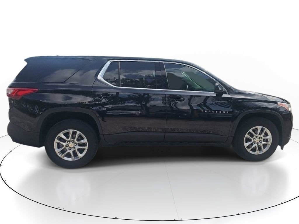 Used 2020 Chevrolet Traverse LS FWD image 3