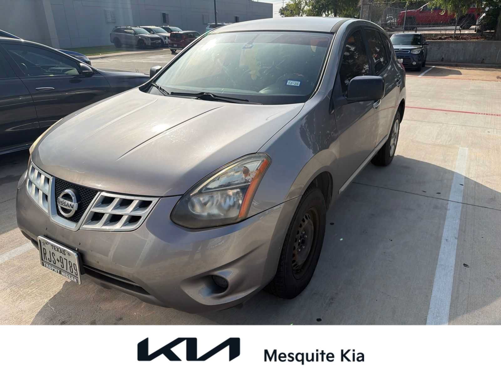 Used 2015 Nissan Rogue S FWD image 1